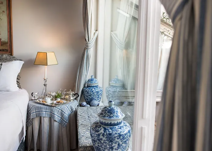 Residenza Napoleone Iii לינה וארוחת בוקר 4*
